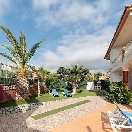 'vista Cunit' Mit Privatem Pool